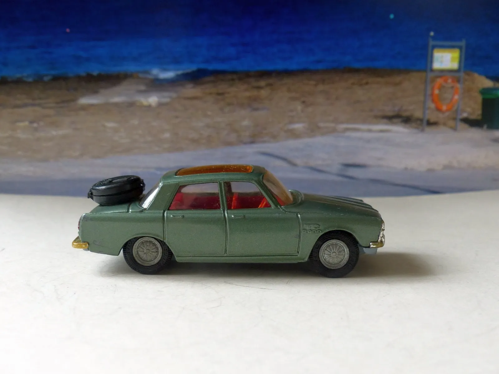 275 Rover 2000TC with red interior